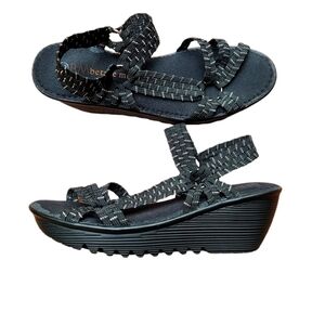 BM Bernie Mev. Chunky Wedge Low Platform Sandal Shoes, Size 9